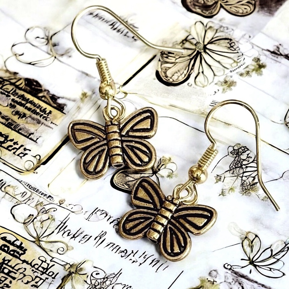 5 For $25💫Sweet Golden Butterfly Dangles Earrings